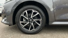 Toyota Yaris 1.5 Hybrid Design 5dr CVT Hybrid Hatchback